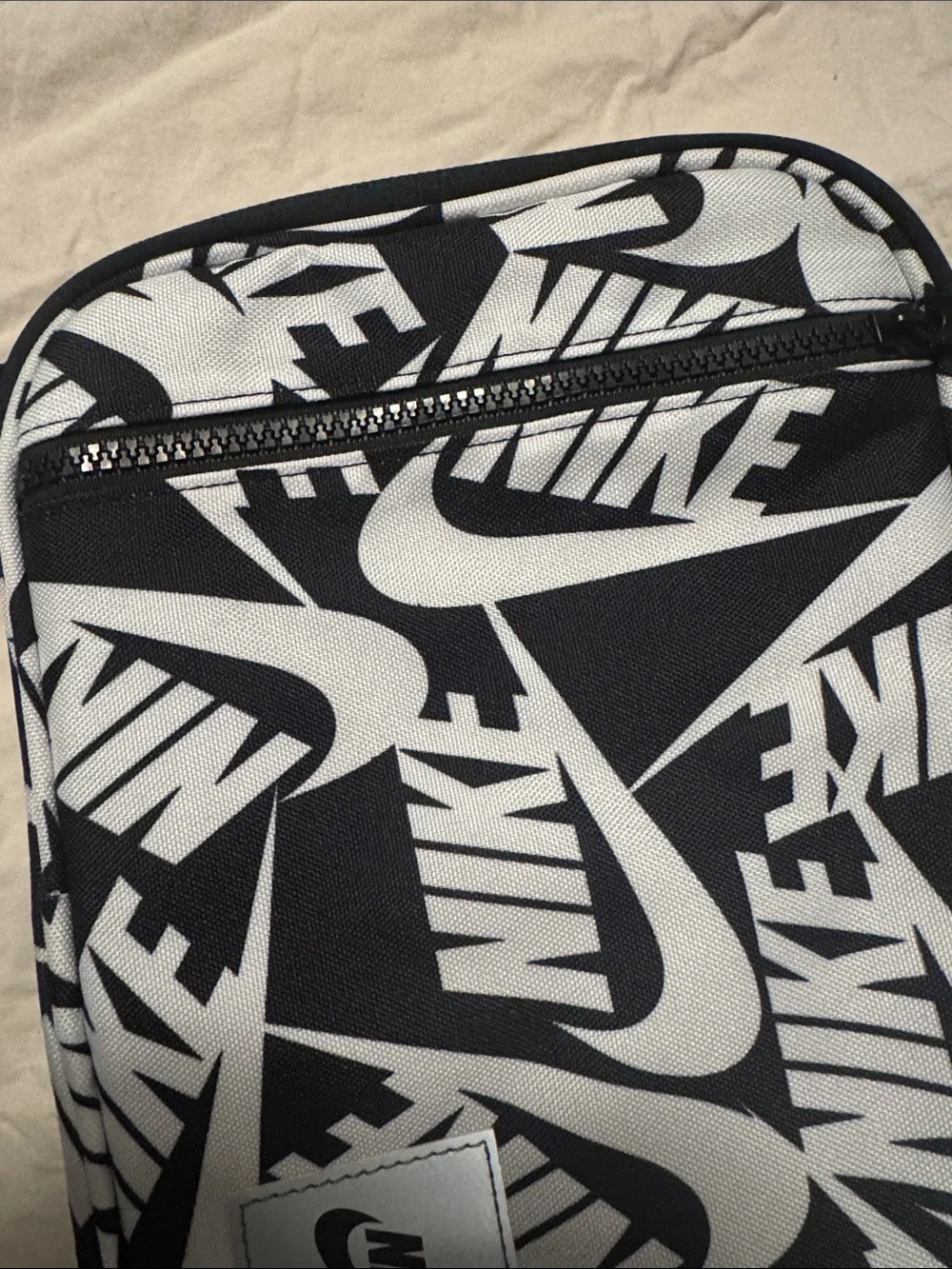 Nike stylish lunchbox